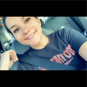 Meet your Posher, Laura